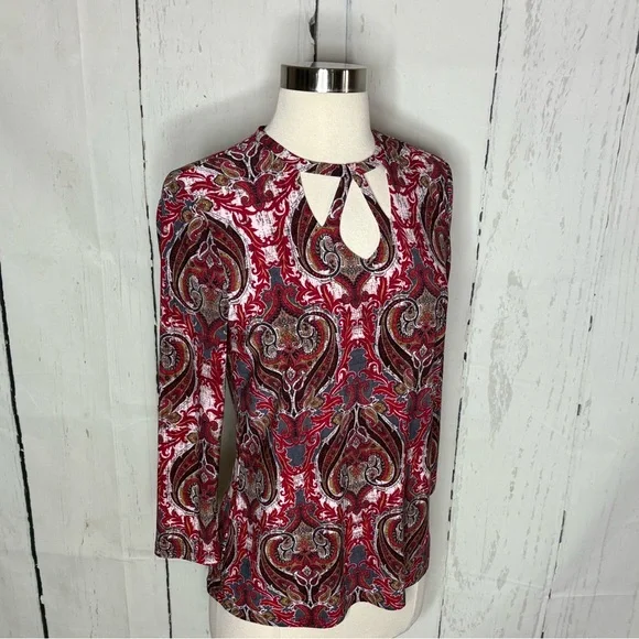 Paisley Keyhole Women's Top - Red and Black - Picture 4 of 9